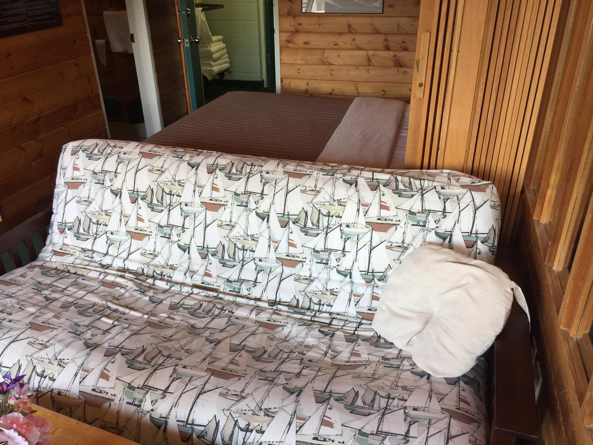 Falcon Lake Hotel Buitenkant foto