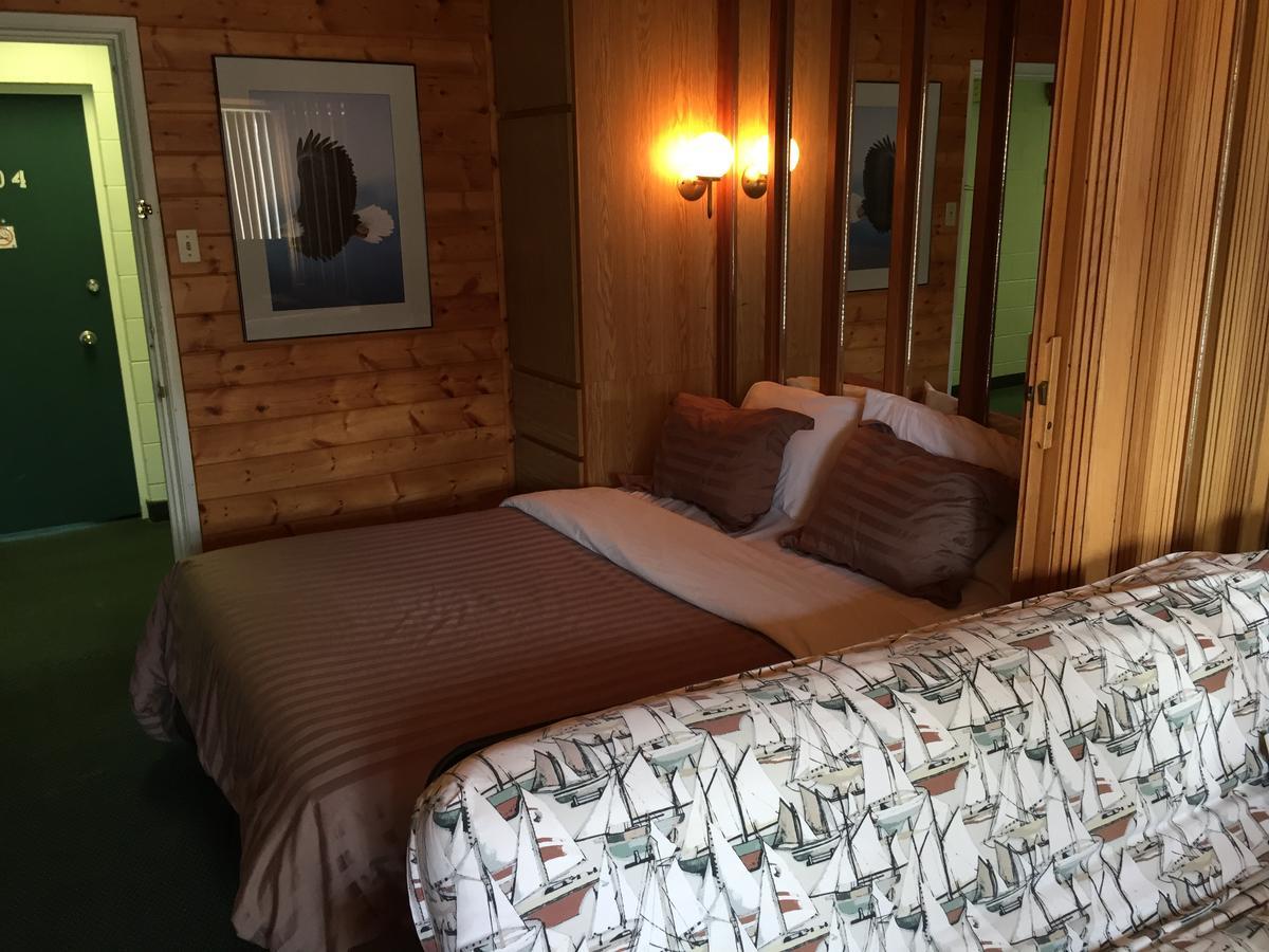 Falcon Lake Hotel Buitenkant foto